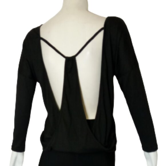 Black Long Sleeve Shirt Open In Back - Picture 2 of 2